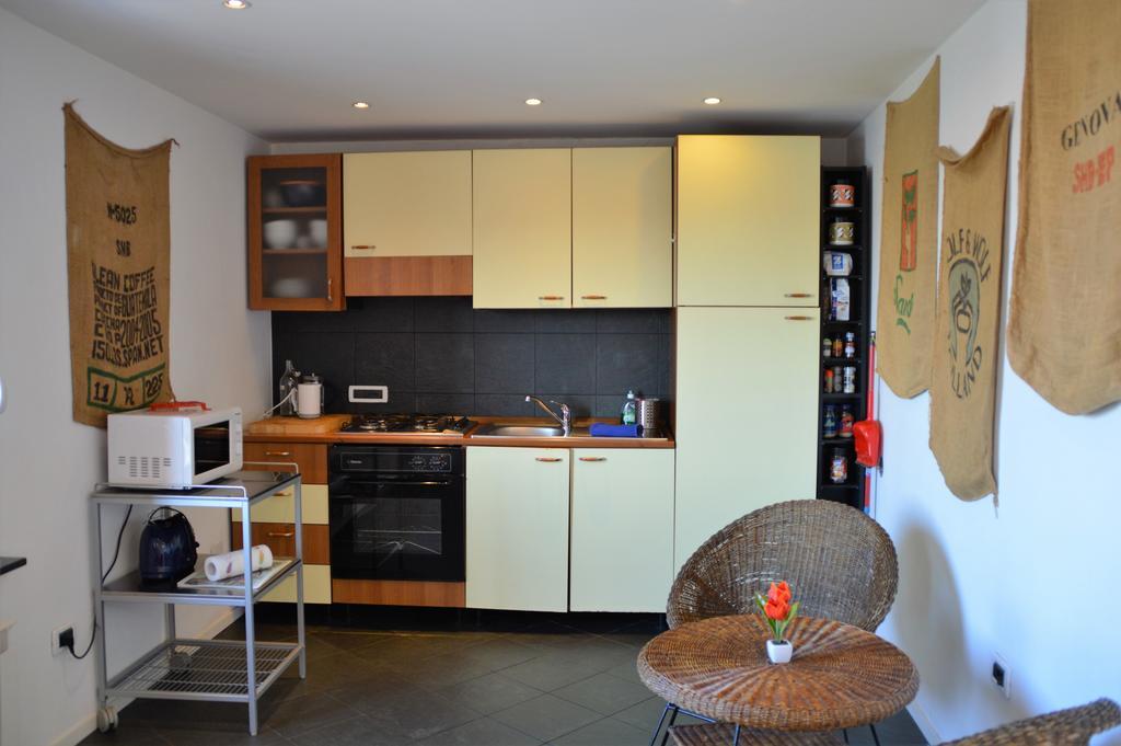 Sunflower Apartment With Private Terrace And Lift Генуя Экстерьер фото